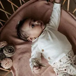 MoonKnit | Premium gebreide babydeken voor elk seizoen